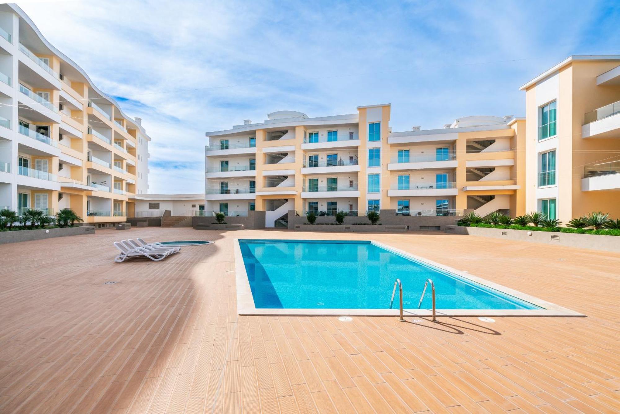 Marina View 8 With Pool By Homing